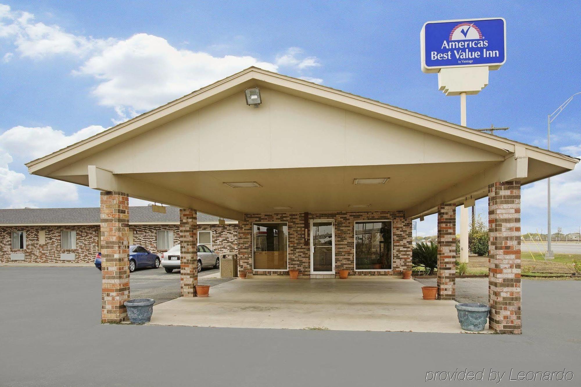 Regency Motel 2*